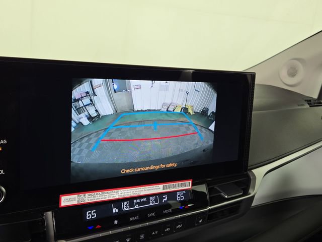 New 2025 Toyota Sienna XLE image 18