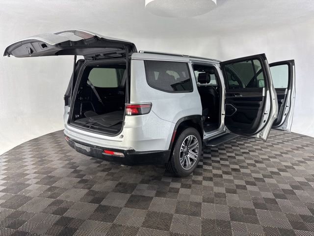 Used 2022 Jeep Wagoneer Series III w/ Convenience Group I image 17