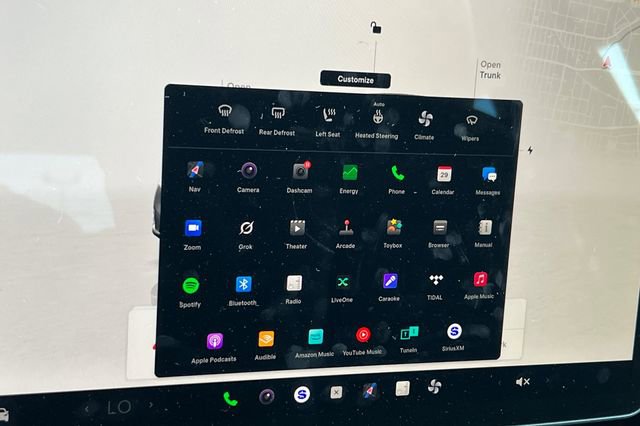 Used 2023 Tesla Model Y Long Range image 37