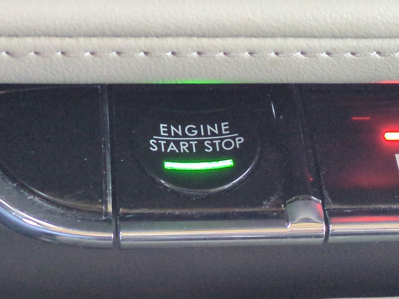 Certified 2022 Lincoln Nautilus Reserve image 29