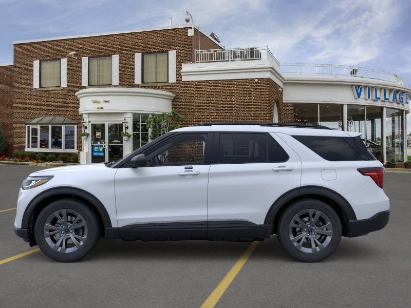 New 2026 Ford Explorer Active w/ Active Comfort Package AWD/4WD image 3