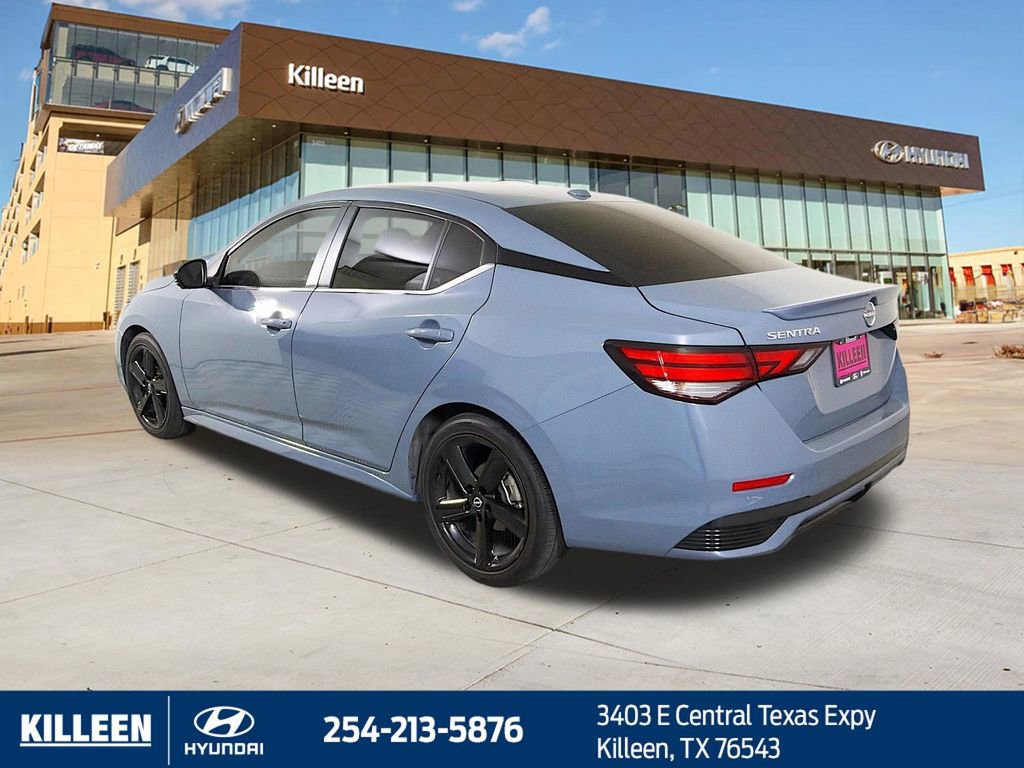 Used 2025 Nissan Sentra SR w/ SR Premium Package FWD image 5