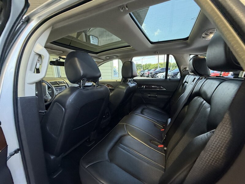 Used 2012 Lincoln MKX AWD image 15