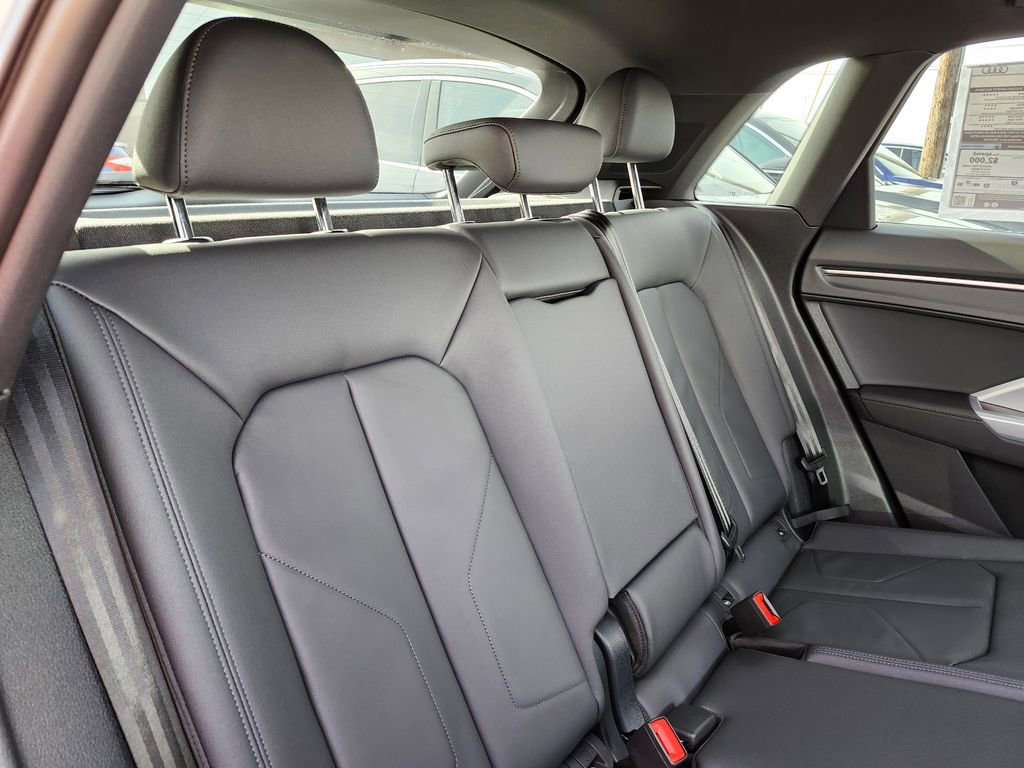 New 2025 Audi Q3 2.0T Premium image 18