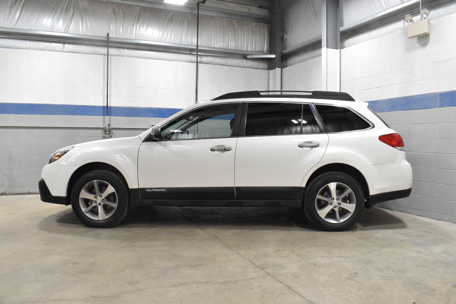 Used 2014 Subaru Outback 2.5i Limited AWD/4WD image 20