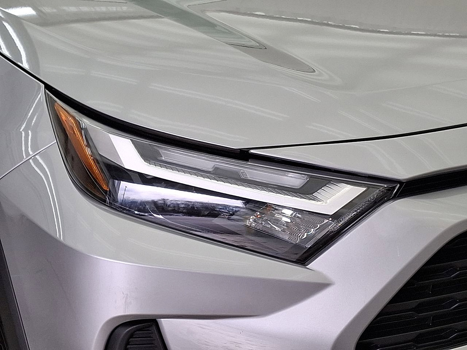 Certified 2025 Toyota RAV4 XLE image 28