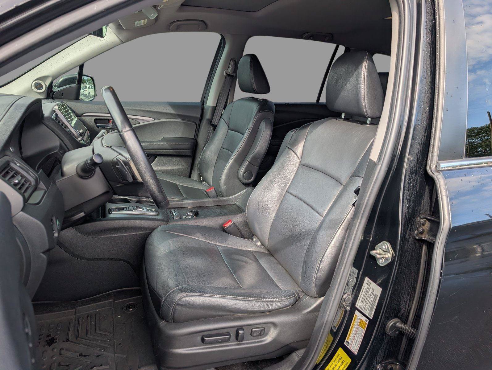 Used 2021 Honda Pilot Special Edition image 3