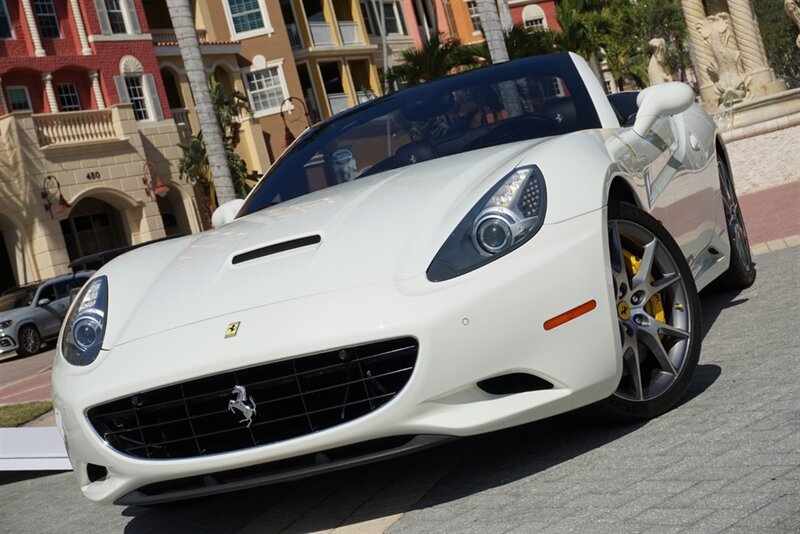 Used 2014 Ferrari California RWD image 66