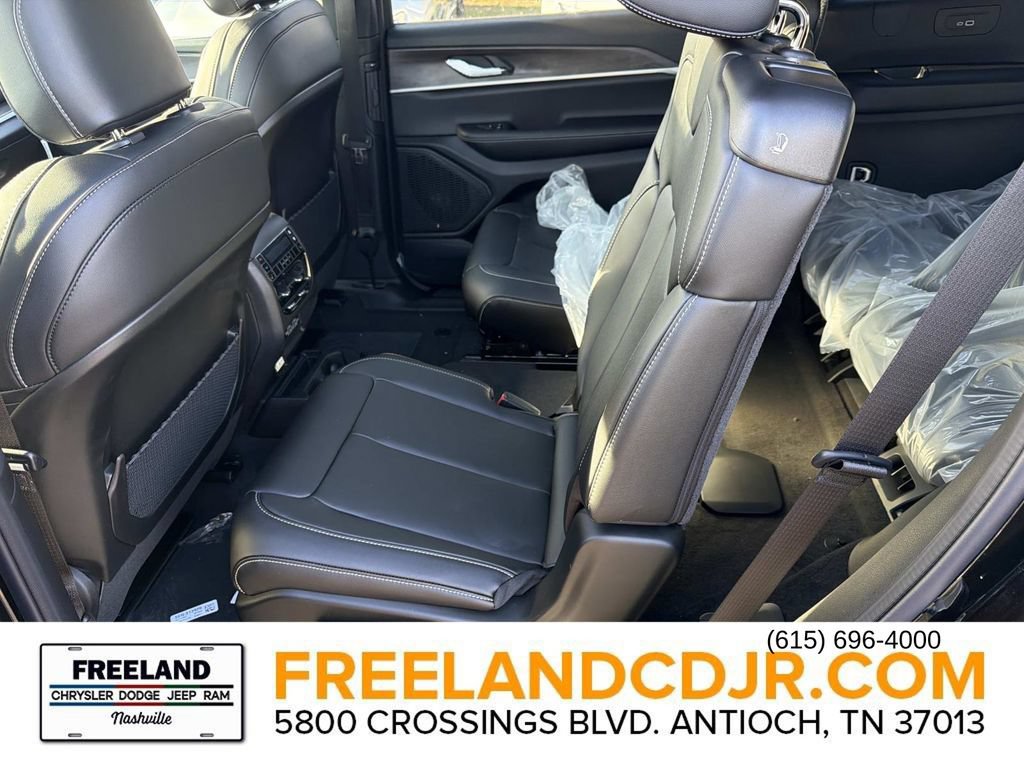 New 2025 Jeep Grand Cherokee L Limited w/ MOPAR Finishing Package AWD/4WD image 14