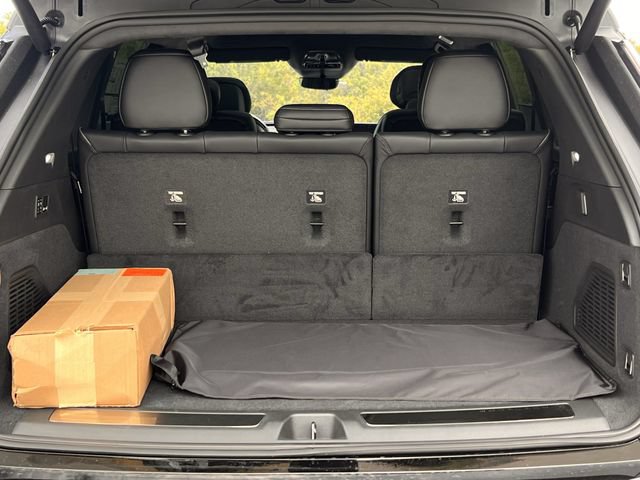 New 2026 Cadillac Escalade IQ Sport 2 w/ LPO, ONYX Package AWD/4WD image 23