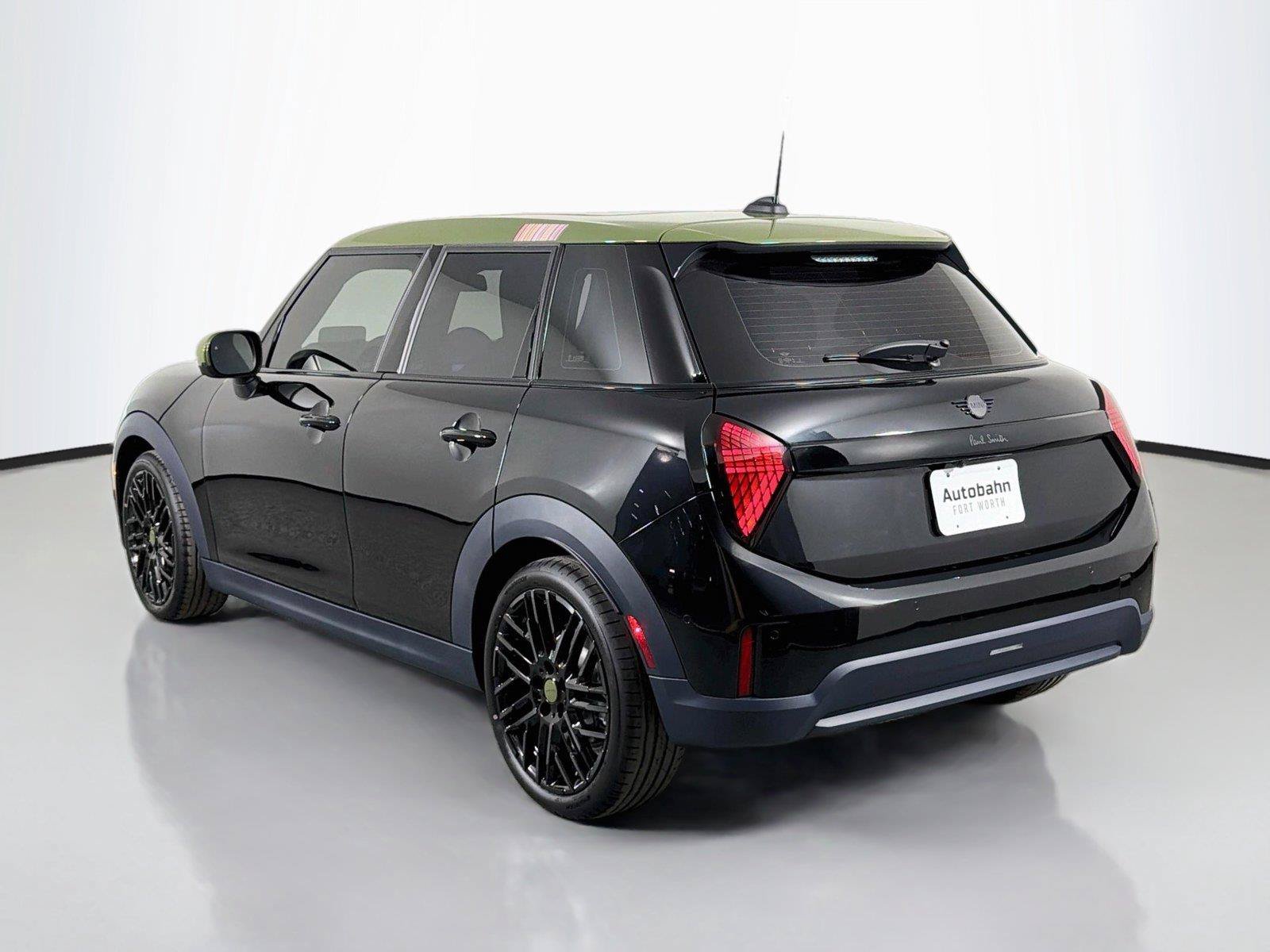 New 2027 MINI Cooper 4-Door Hardtop w/ Paul Smith Edition FWD image 7