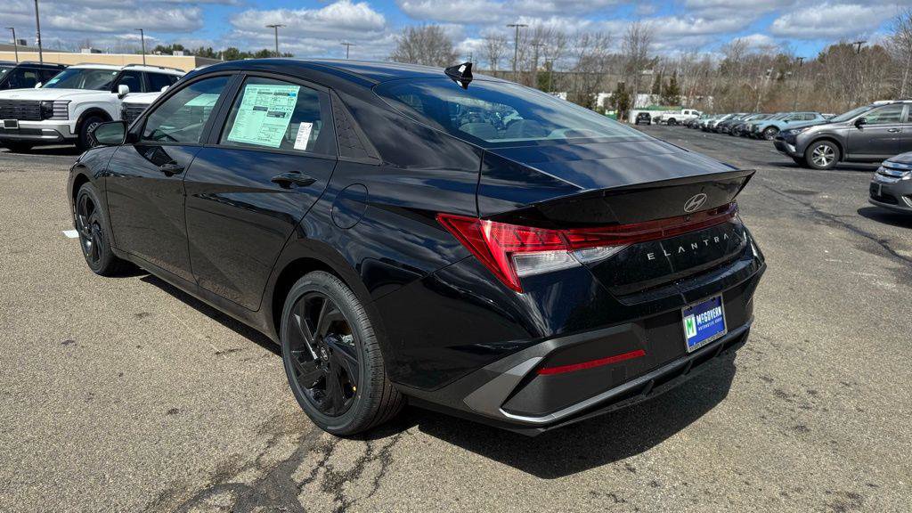 New 2026 Hyundai Elantra SEL FWD image 5