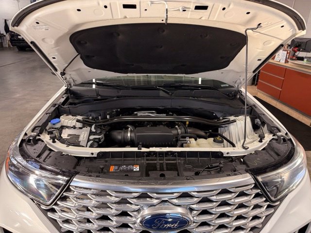 Used 2020 Ford Explorer Platinum w/ Premium Technology Package AWD/4WD image 31