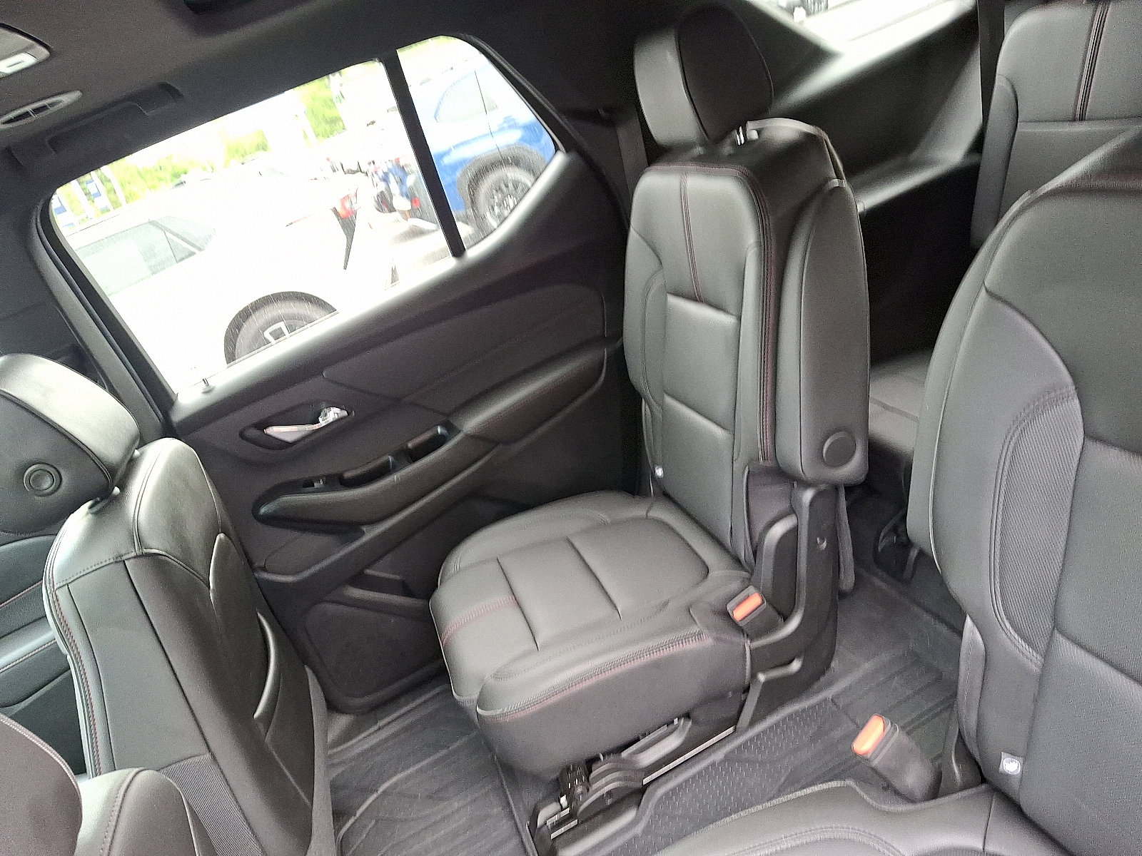 Used 2023 Chevrolet Traverse RS AWD/4WD image 18