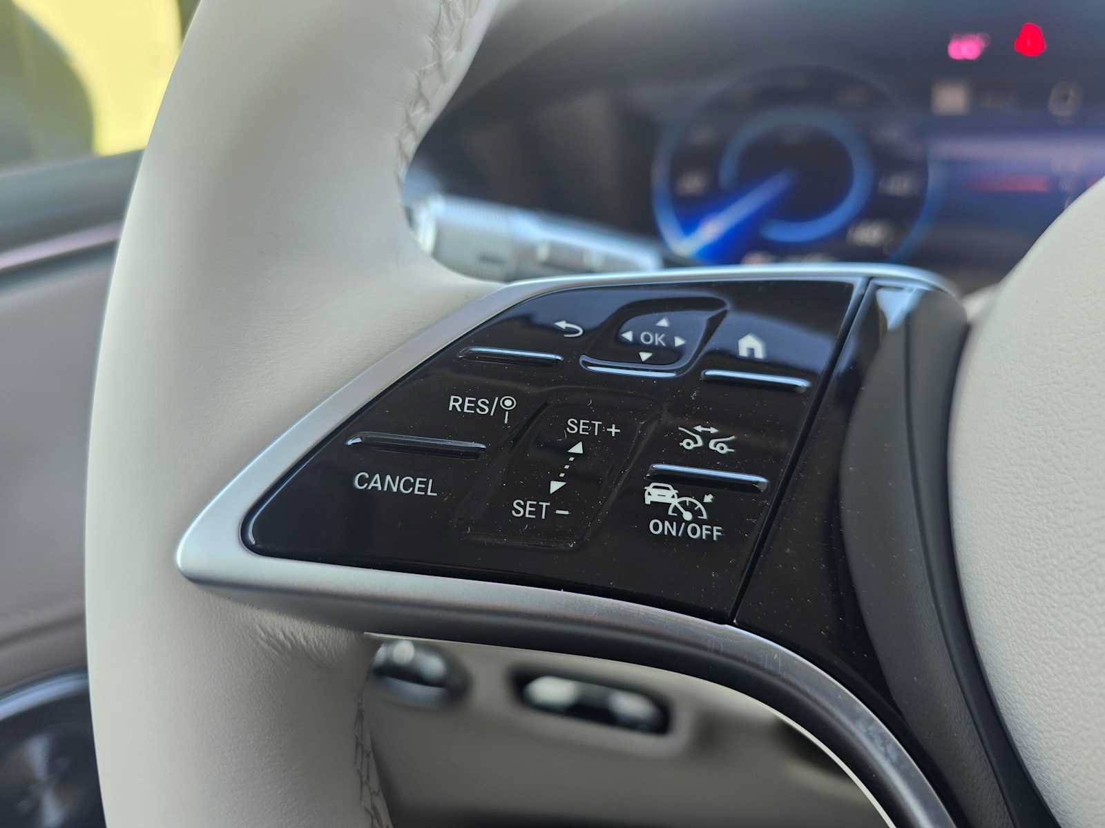 New 2027 Mercedes-Benz EQS 400 4MATIC SUV image 33