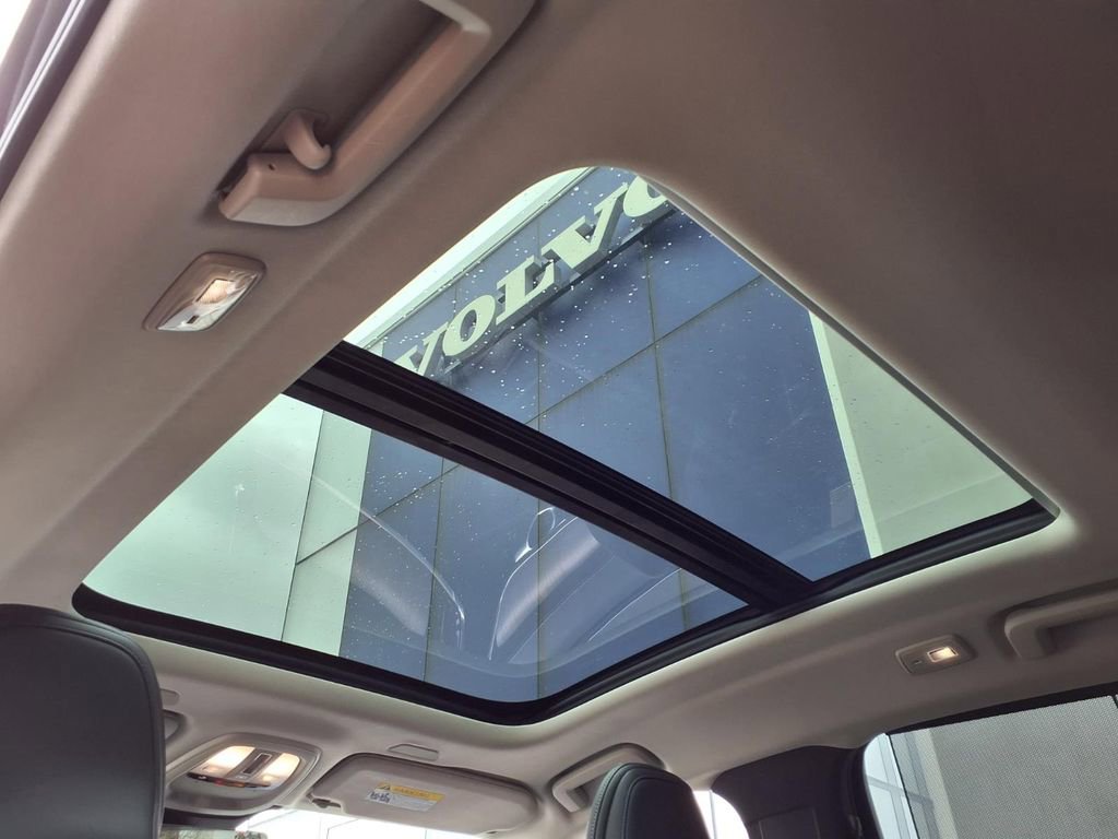 Used 2023 Volvo S90 B6 Ultimate w/ Protection Package Premier image 22