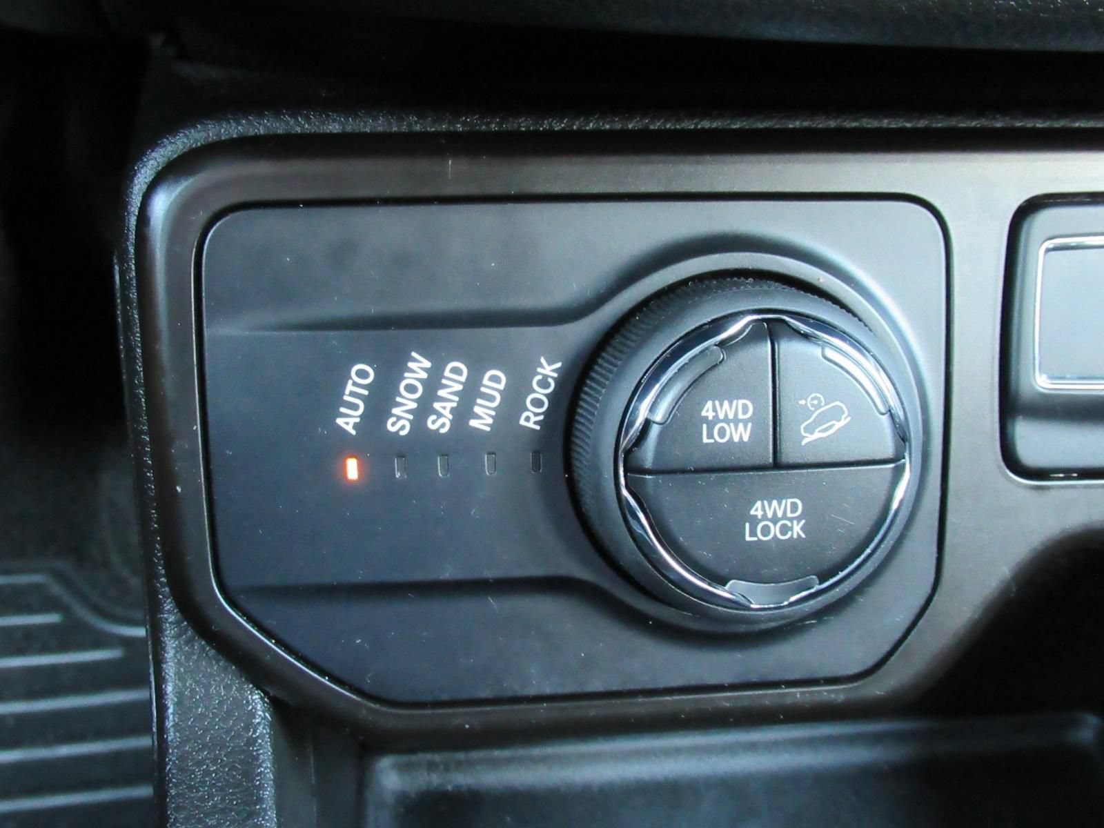 Certified 2023 Jeep Renegade Trailhawk AWD/4WD image 27