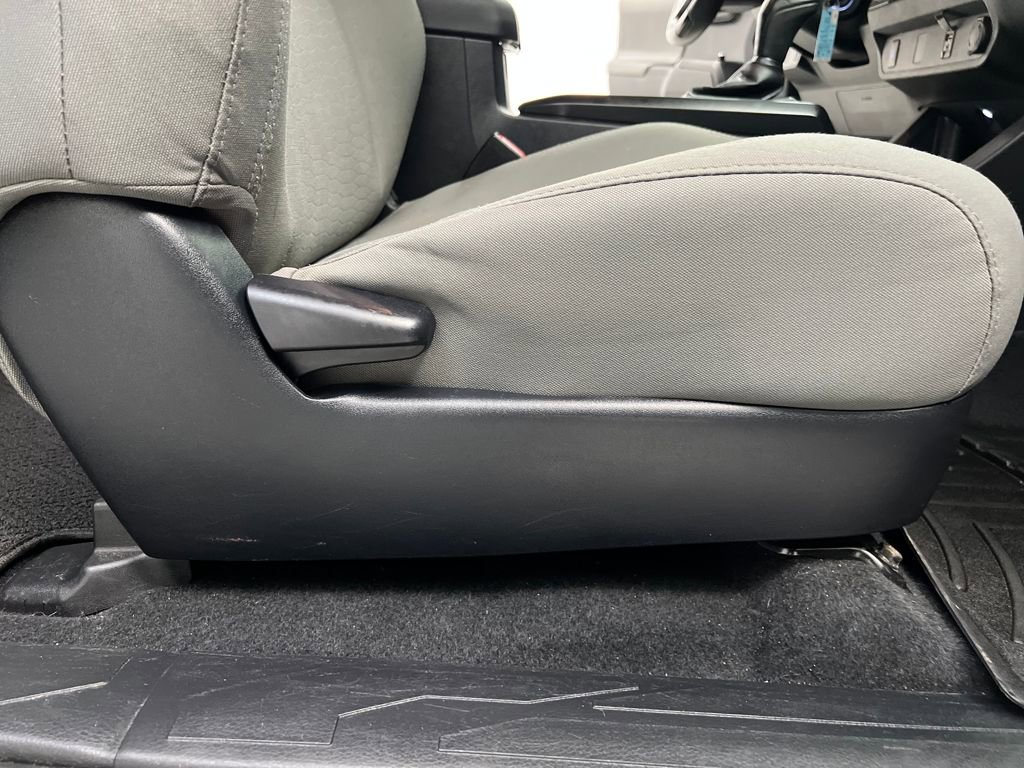 Used 2016 Toyota Tacoma SR image 18