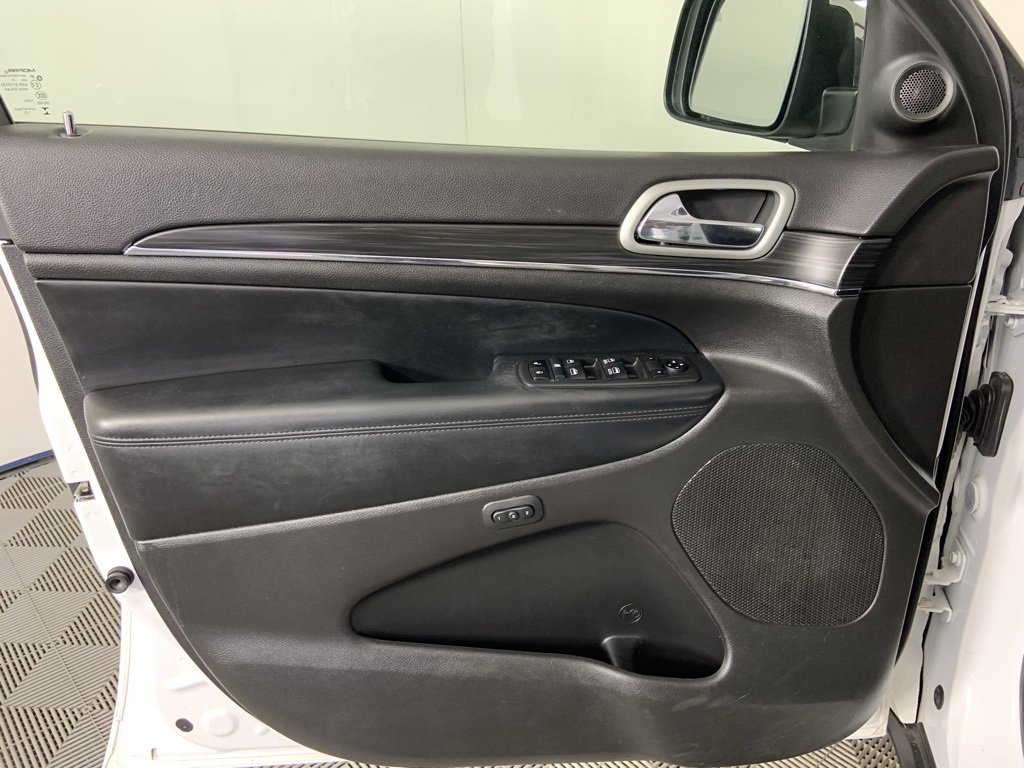 Used 2021 Jeep Grand Cherokee Limited image 23