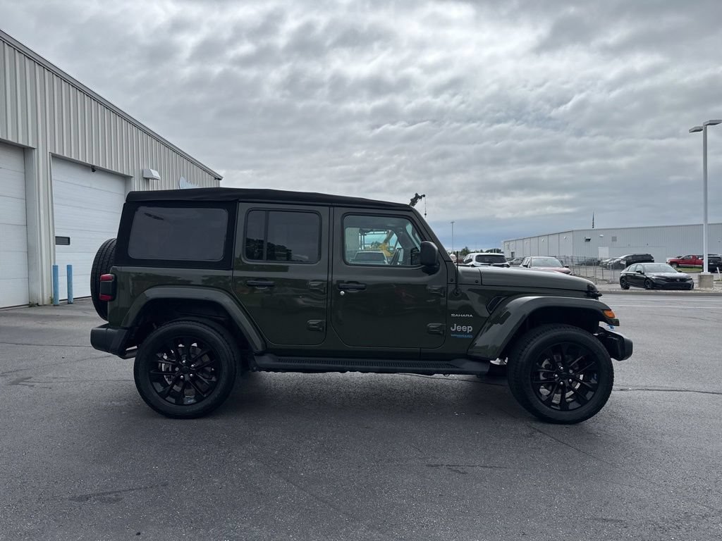 Used 2022 Jeep Wrangler Unlimited Sahara w/ Cold Weather Group AWD/4WD image 8