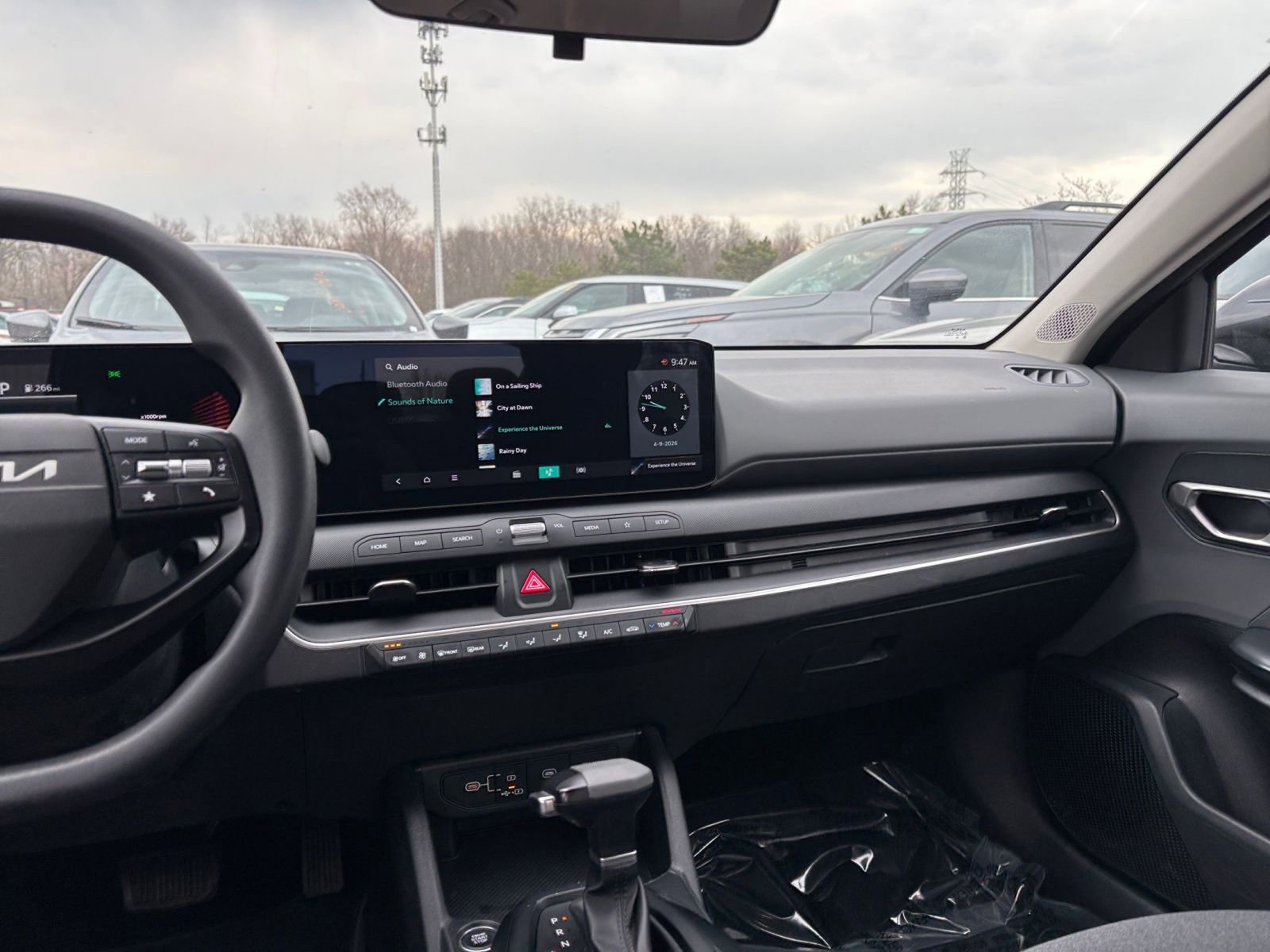 Used 2025 Kia K4 FWD image 35