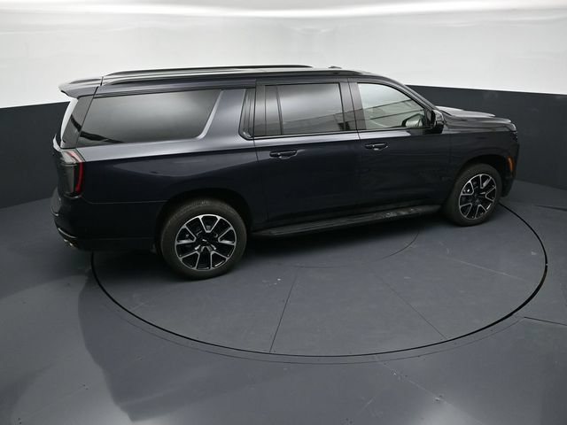 Used 2026 Chevrolet Suburban RST w/ Comfort Package AWD/4WD image 18