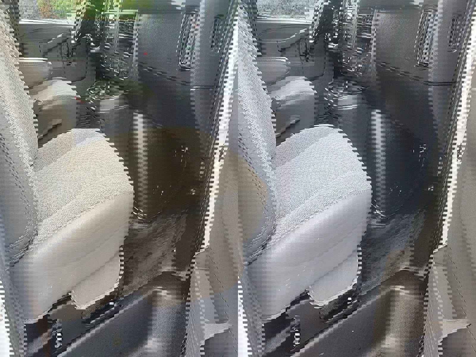 Used 2023 GMC Savana 3500 w/ Power Convenience Package image 12