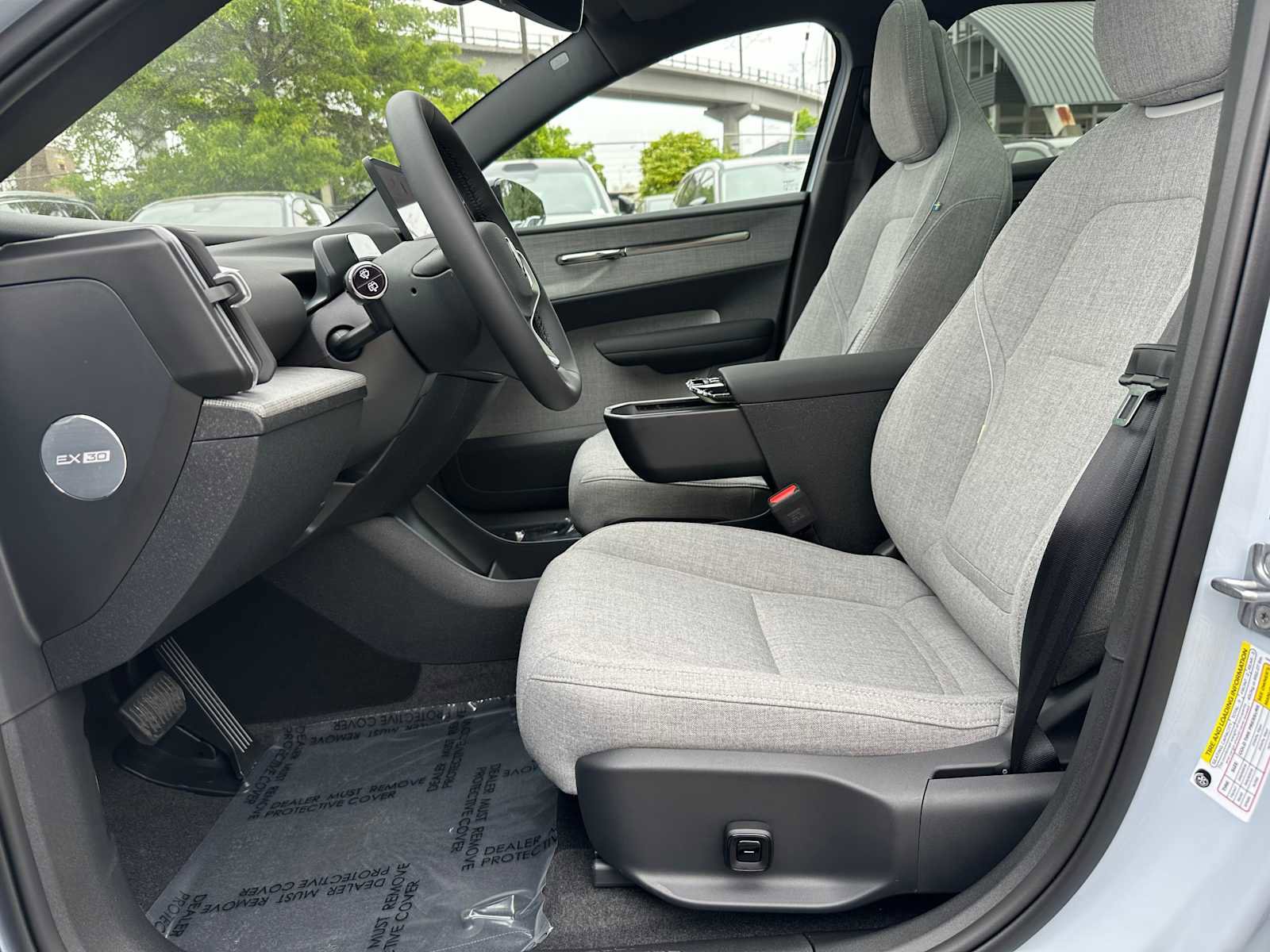 New 2026 Volvo EX30 Ultra w/ Protection Package Premier AWD/4WD image 19