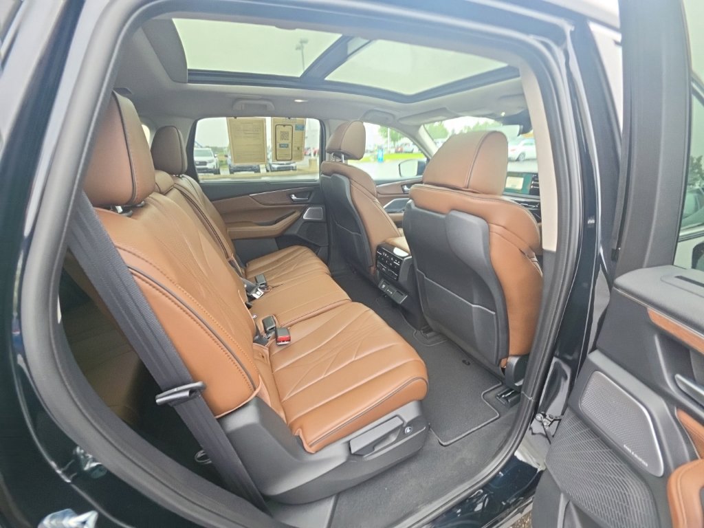 Certified 2026 Acura MDX w/ Advance Package AWD/4WD image 31