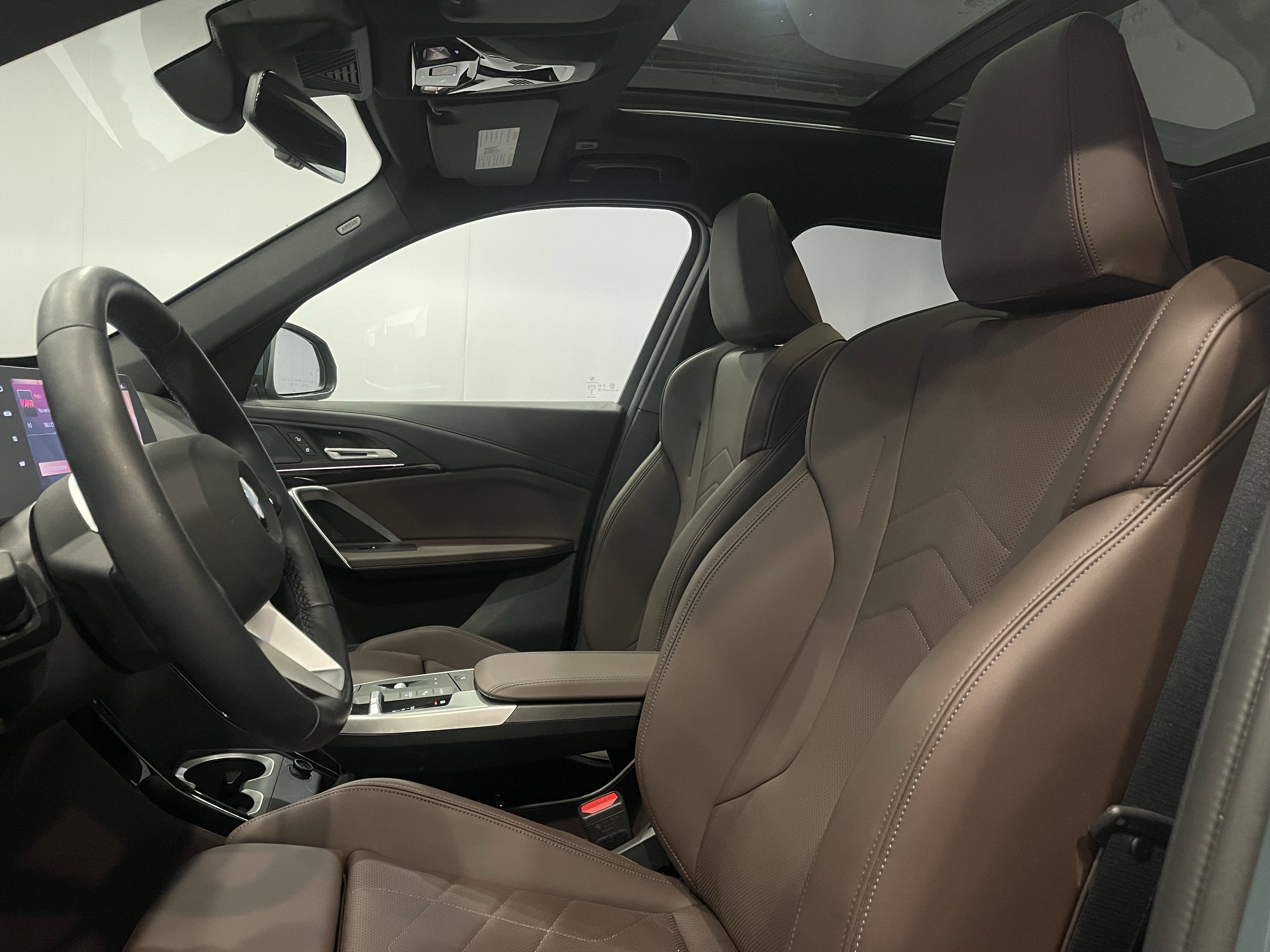 Used 2025 BMW X1 xDrive28i w/ Technology Package image 14