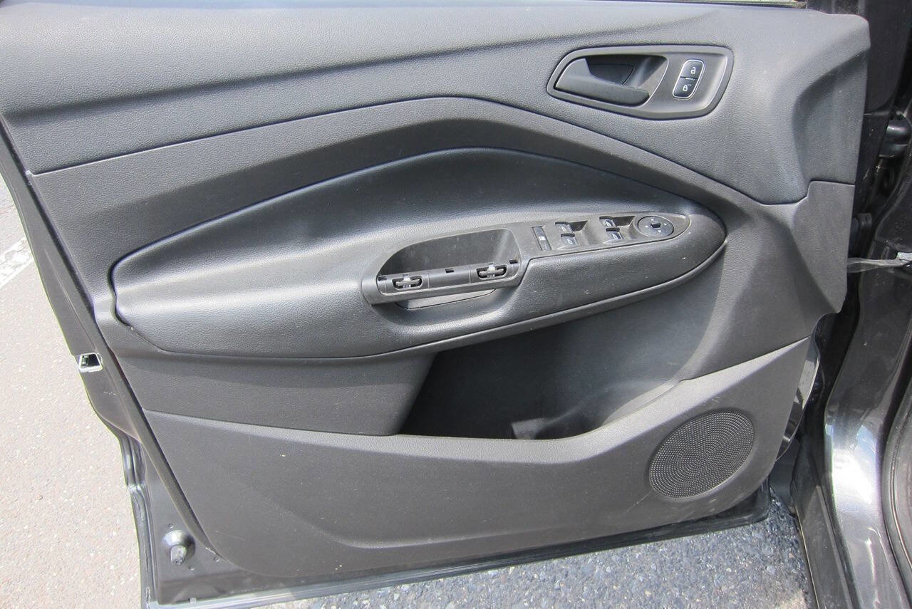 Used 2018 Ford Escape S FWD image 5