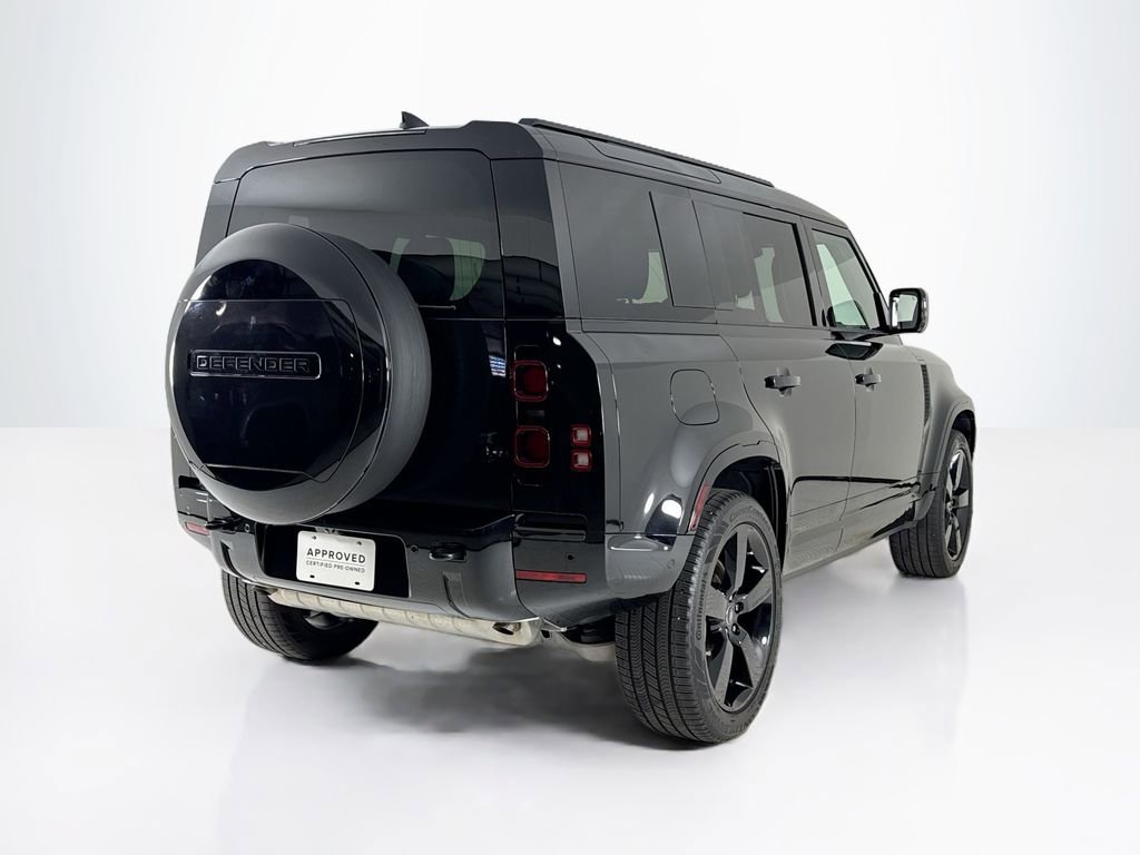 Used 2025 Land Rover Defender 110 X-Dynamic SE image 5