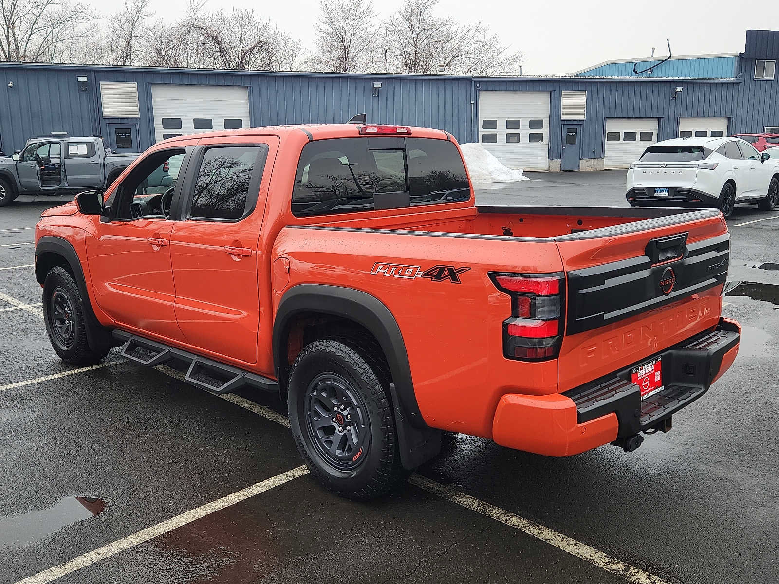 Used 2025 Nissan Frontier PRO-4X image 6
