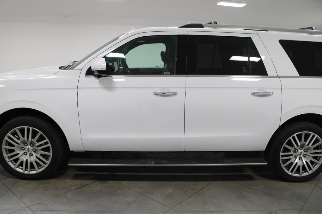Used 2023 Ford Expedition Max Limited image 6