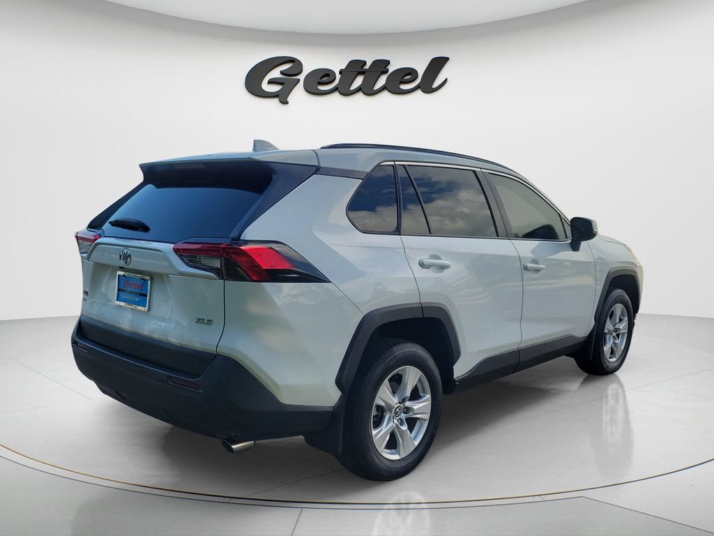 Certified 2020 Toyota RAV4 XLE FWD image 5