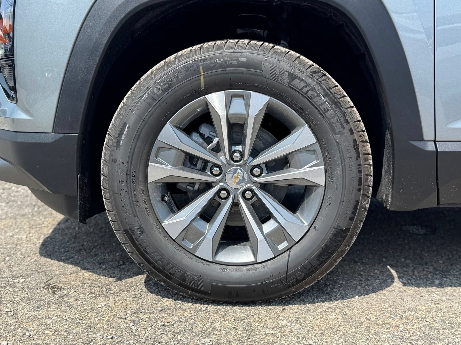 New 2027 Chevrolet Equinox LT AWD/4WD image 10