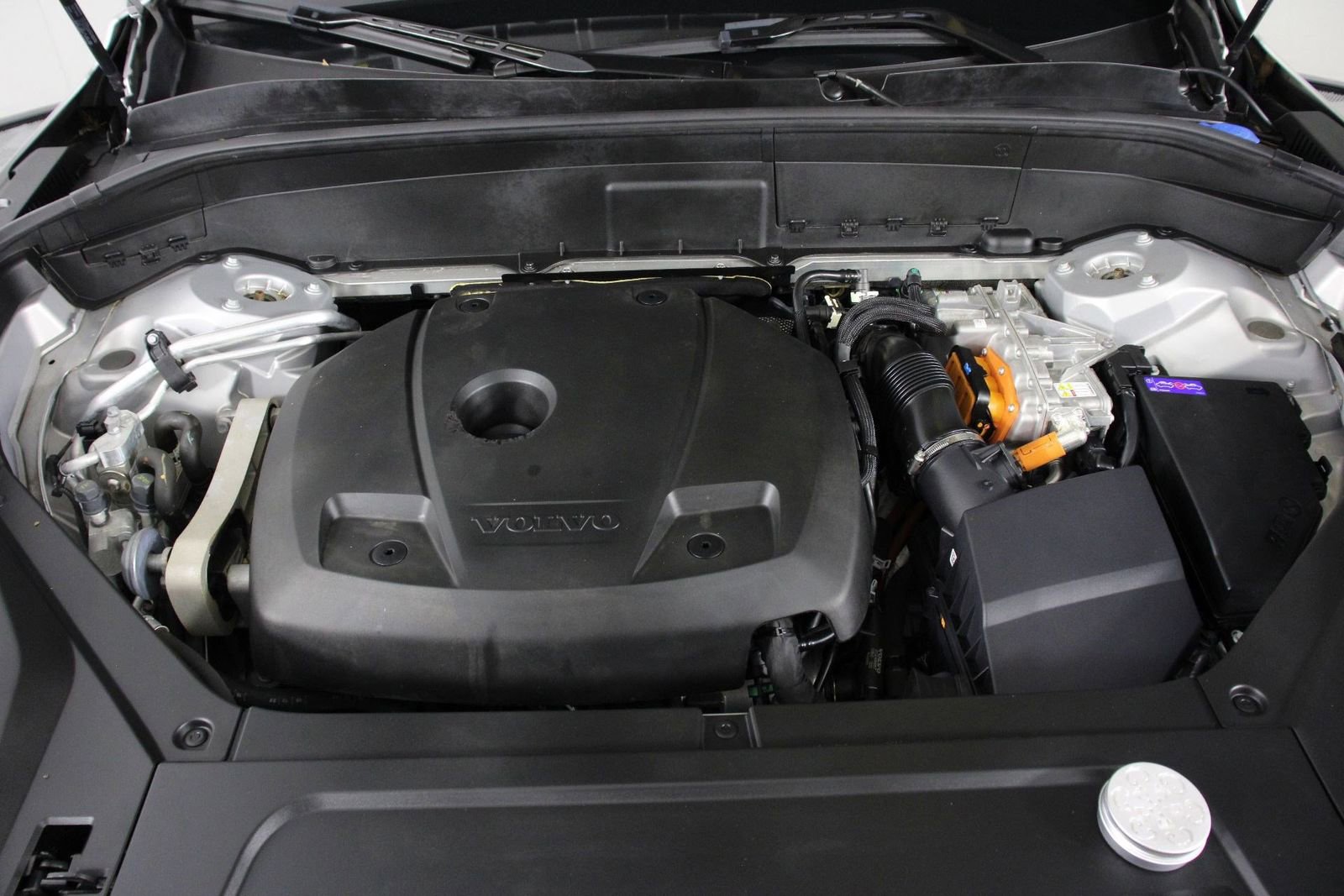 Used 2023 Volvo XC90 T8 Ultimate image 24