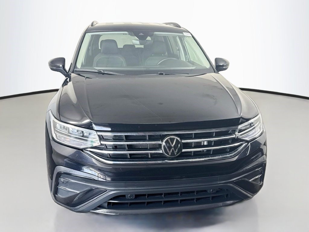 Used 2024 Volkswagen Tiguan S FWD image 2