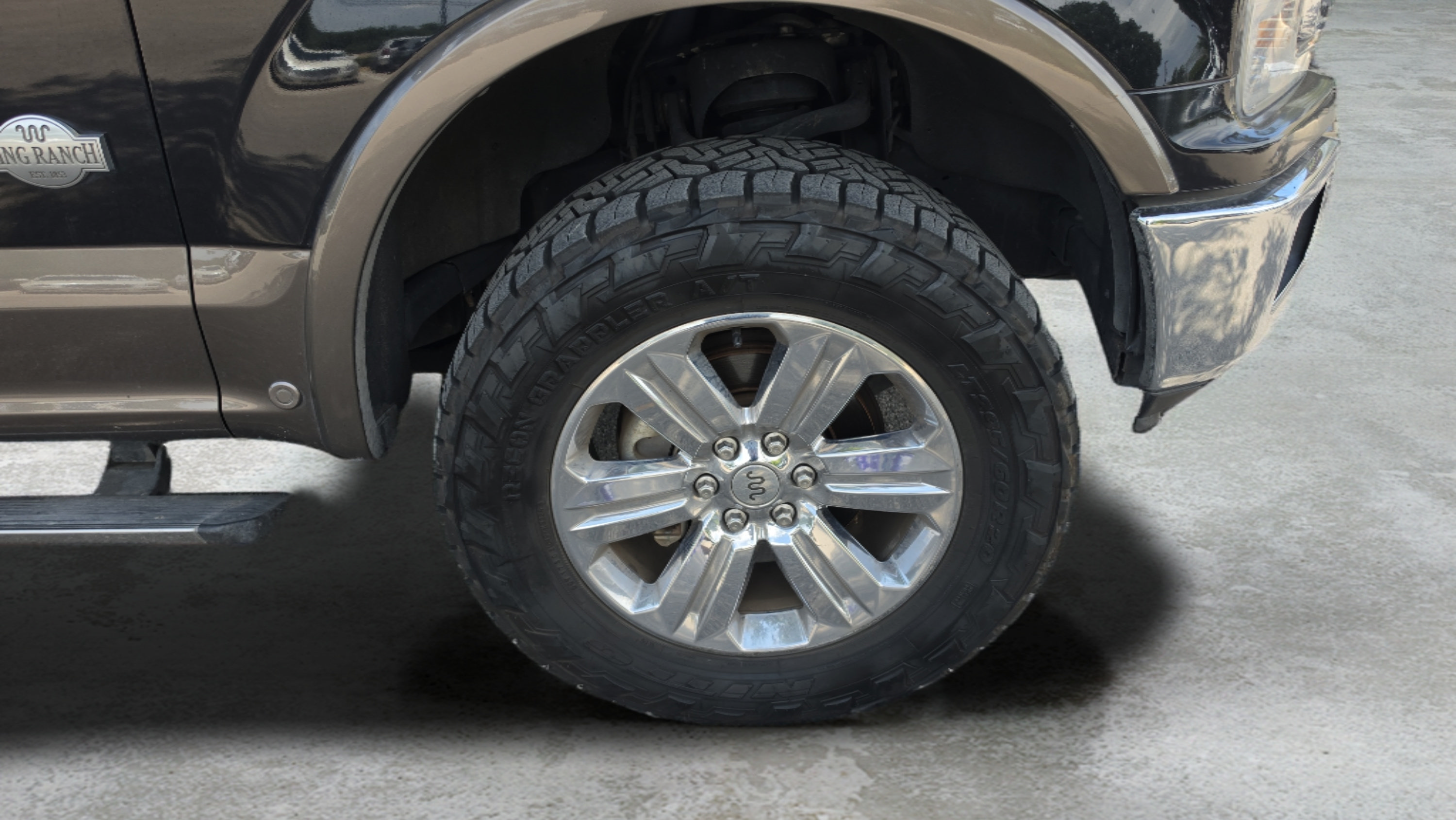 Used 2019 Ford F150 King Ranch w/ Equipment Group 601A Luxury AWD/4WD image 26