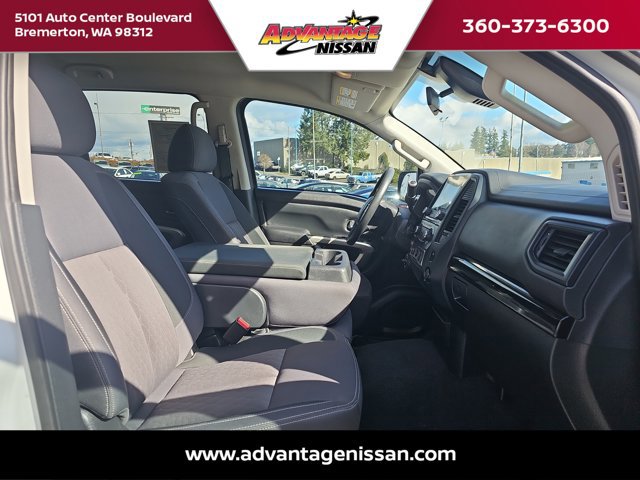 Used 2022 Nissan Titan SV w/ Accessory Utility Package AWD/4WD image 26