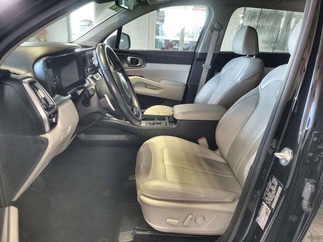 Used 2023 Kia Sorento EX image 12