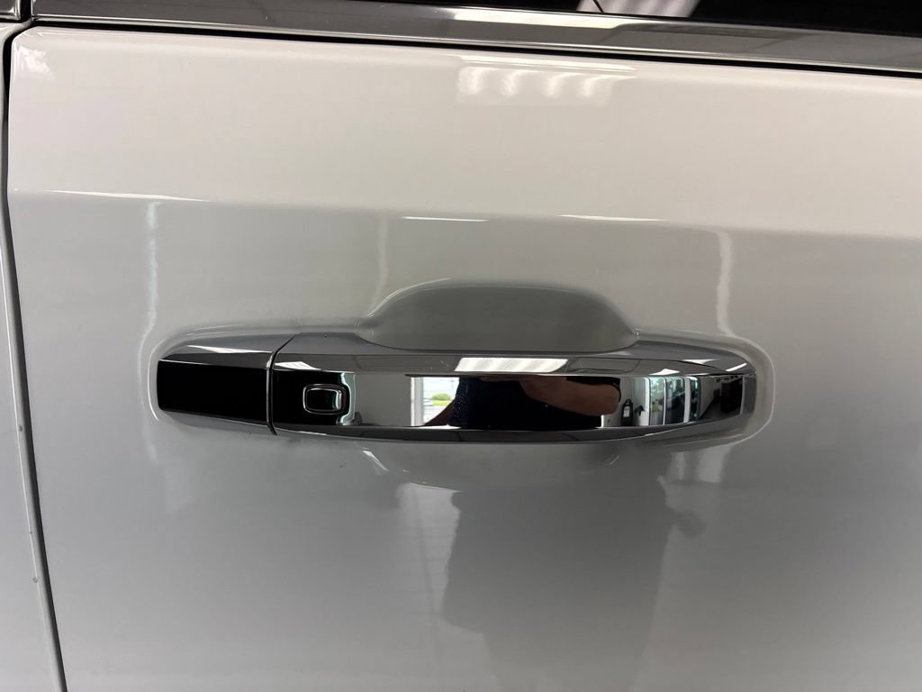 Used 2019 GMC Sierra 1500 SLT w/ SLT Premium Plus Package RWD image 12