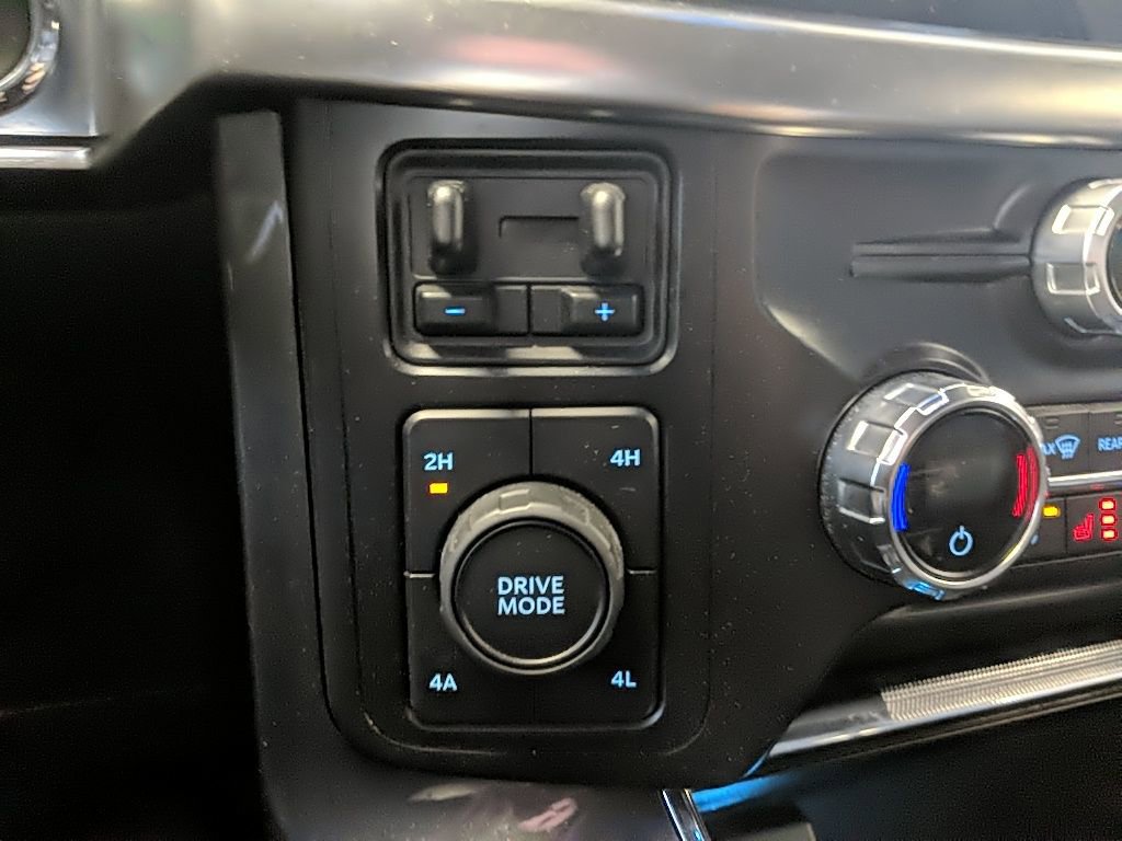 Used 2021 Ford F150 Lariat w/ Equipment Group 502A High image 23