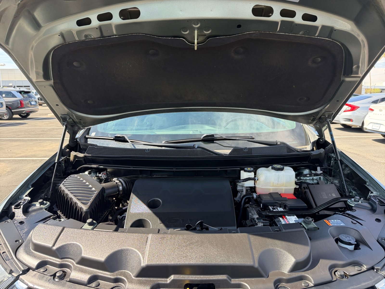 Used 2023 Chevrolet Traverse LT image 17