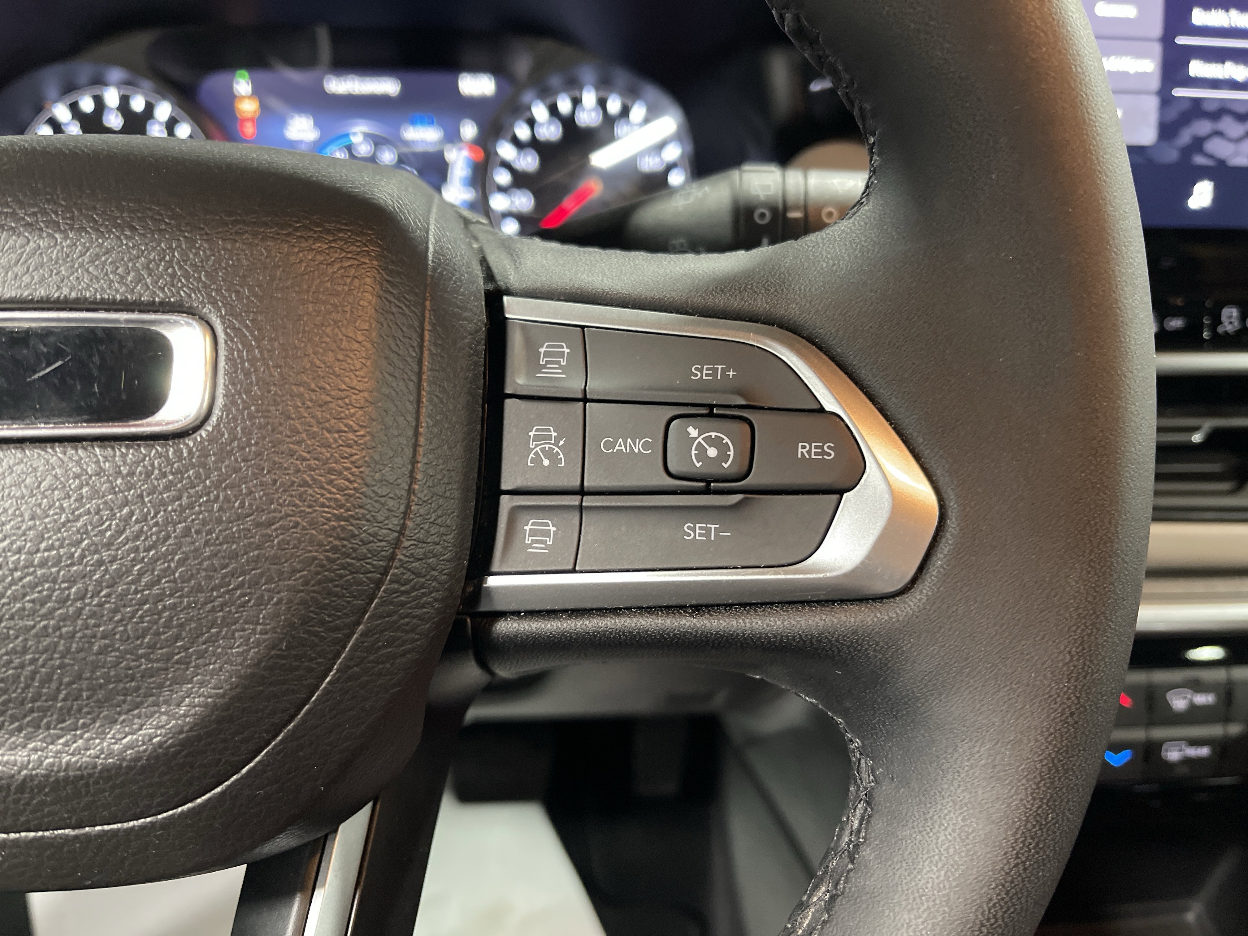 Used 2024 Jeep Compass Limited image 19