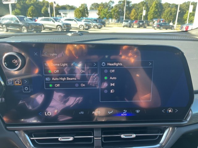 New 2026 Chevrolet Equinox EV LT image 30