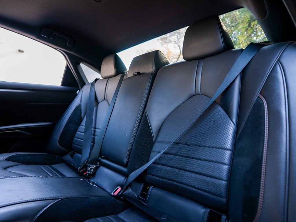 Used 2019 Toyota Avalon XSE image 35