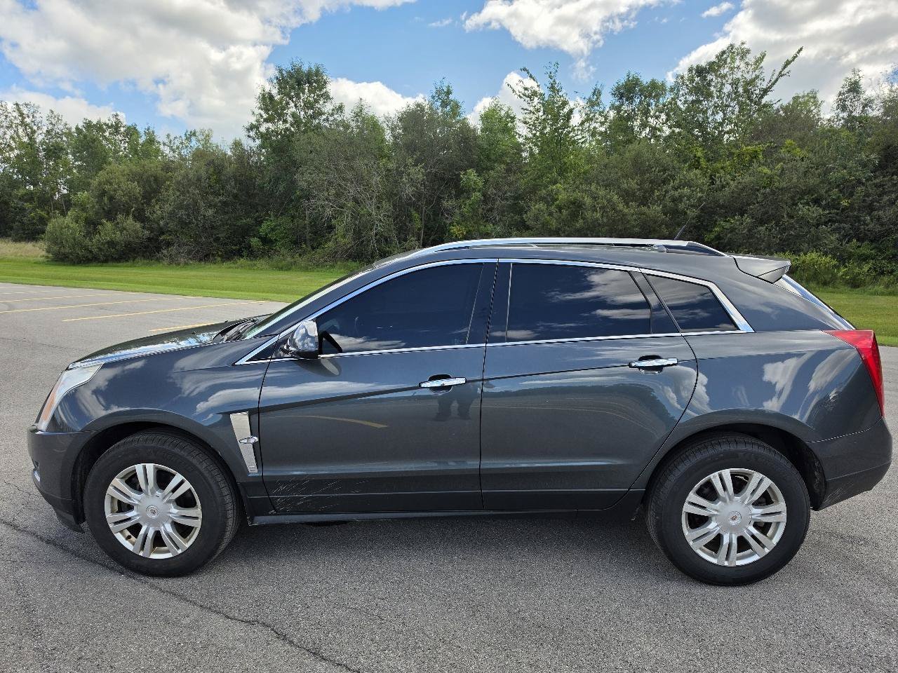 Used 2010 Cadillac SRX Luxury FWD image 8