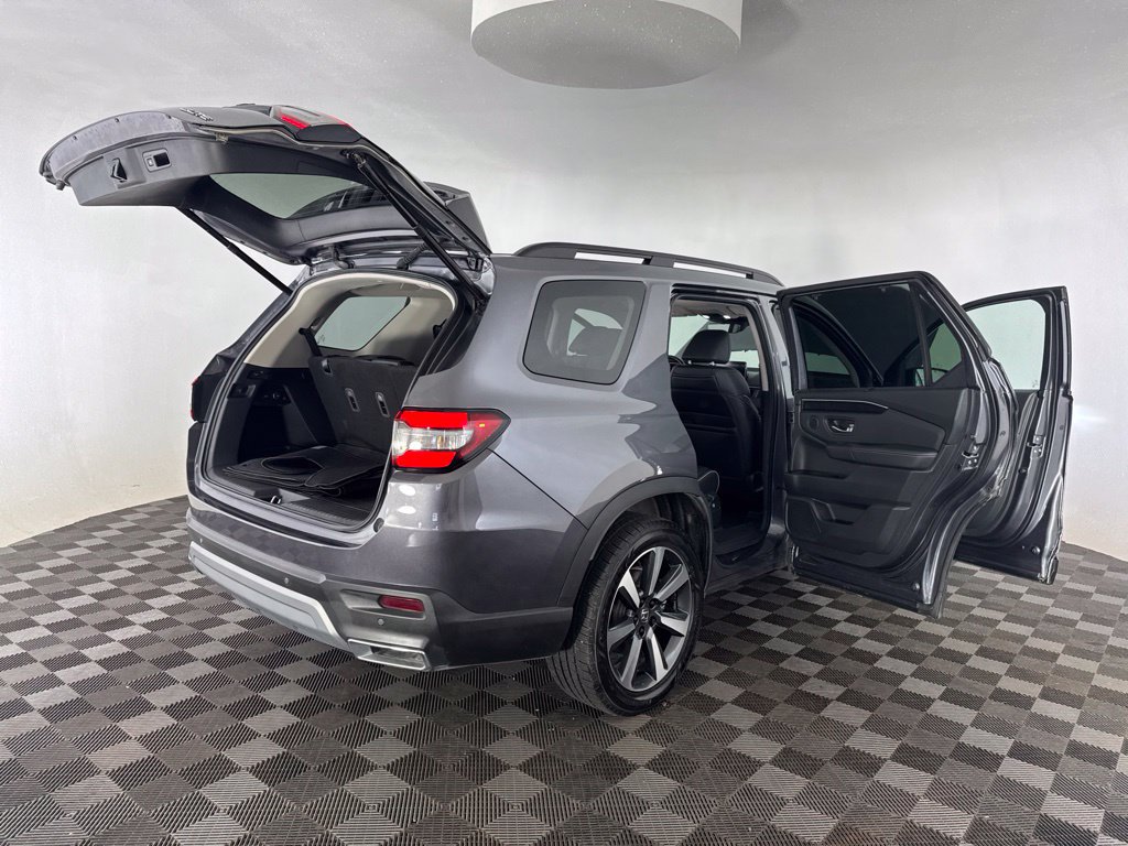 Used 2023 Honda Pilot Elite image 22