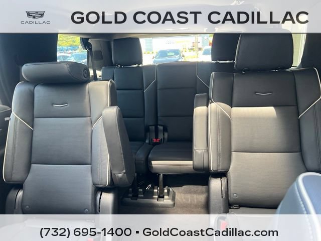 Used 2023 Cadillac Escalade Premium Luxury AWD/4WD image 24